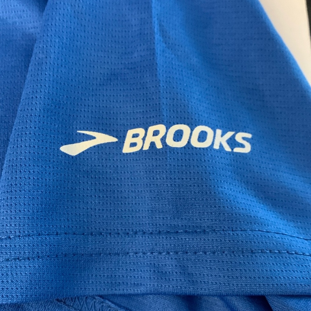 3/$20✨ Brooks Black Short Sleeve Tee Rock n Roll Series Marathon 2016 Nashville - Picture 5 of 10